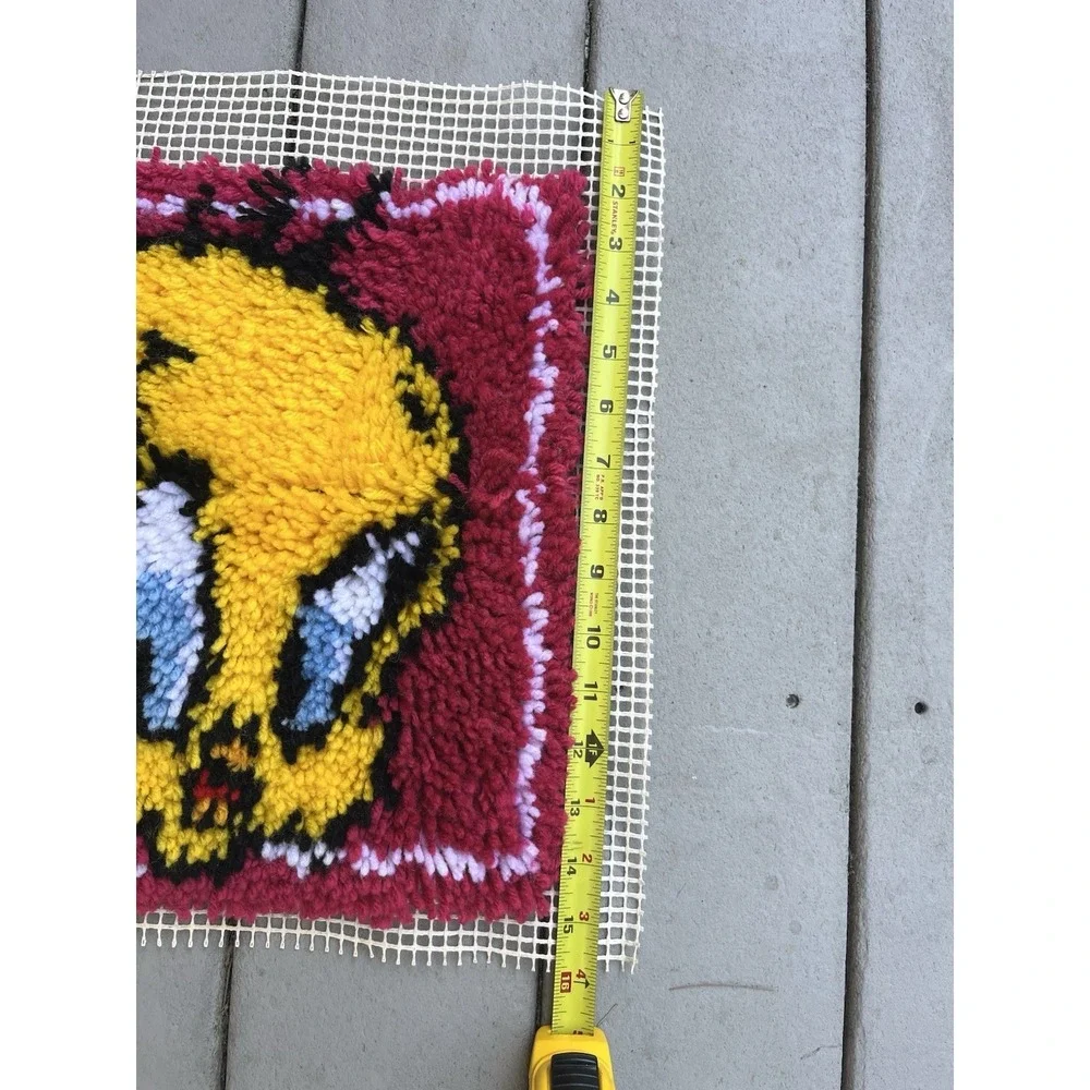National Yarn Crafts Looney Tunes Hook Rug Tweety Bird‎ - Completed Wall Decor